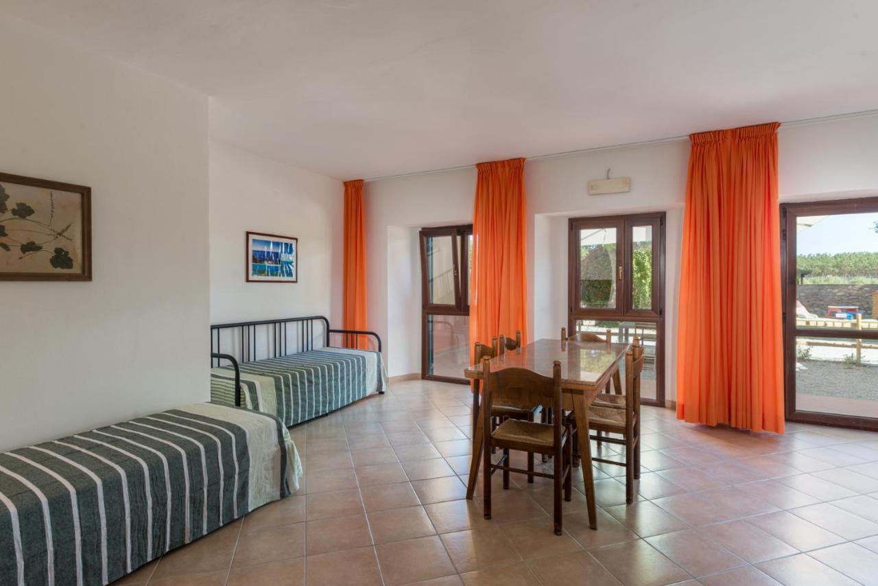 Agriturismo Le Vecchie Scuole كامبيليا ماريتيما المظهر الخارجي الصورة